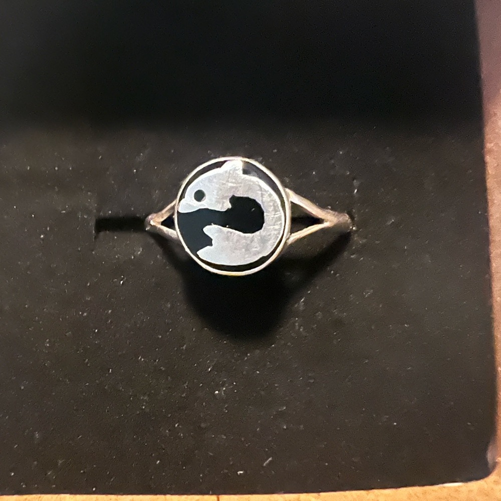 Vintage Taxco Dolphin Sterling Silver and Black Women's Ring